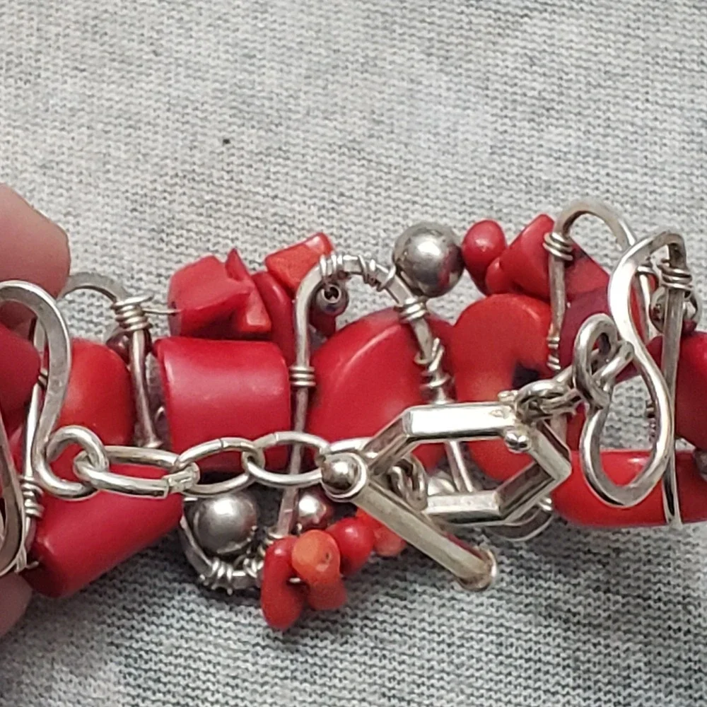 Vintage Artisan 925 Sterling Silver Chunky Red Coral Toggle Bracelet